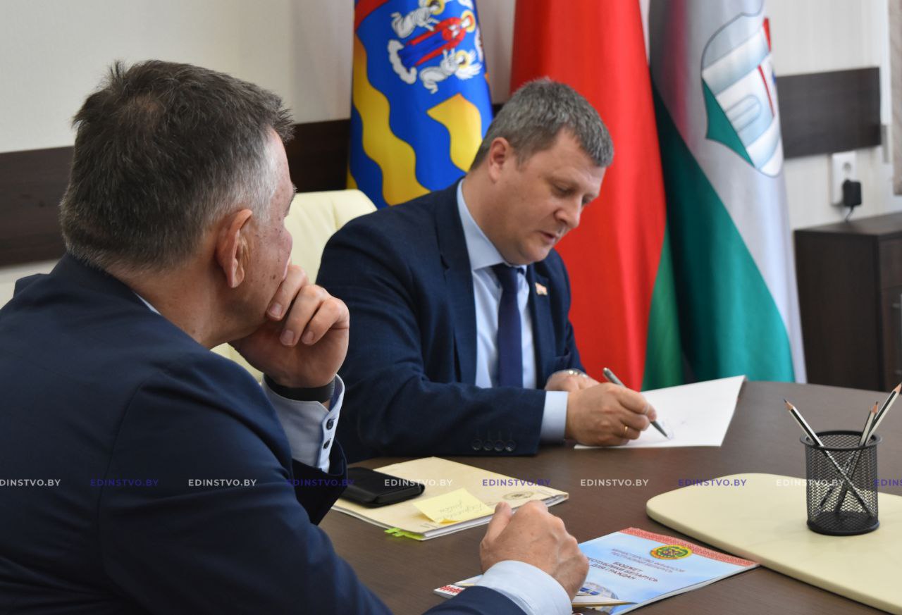 Юрий Селиверстов посетил Борисов. О чем говорил министр финансов с борисовчанамии руководством города?