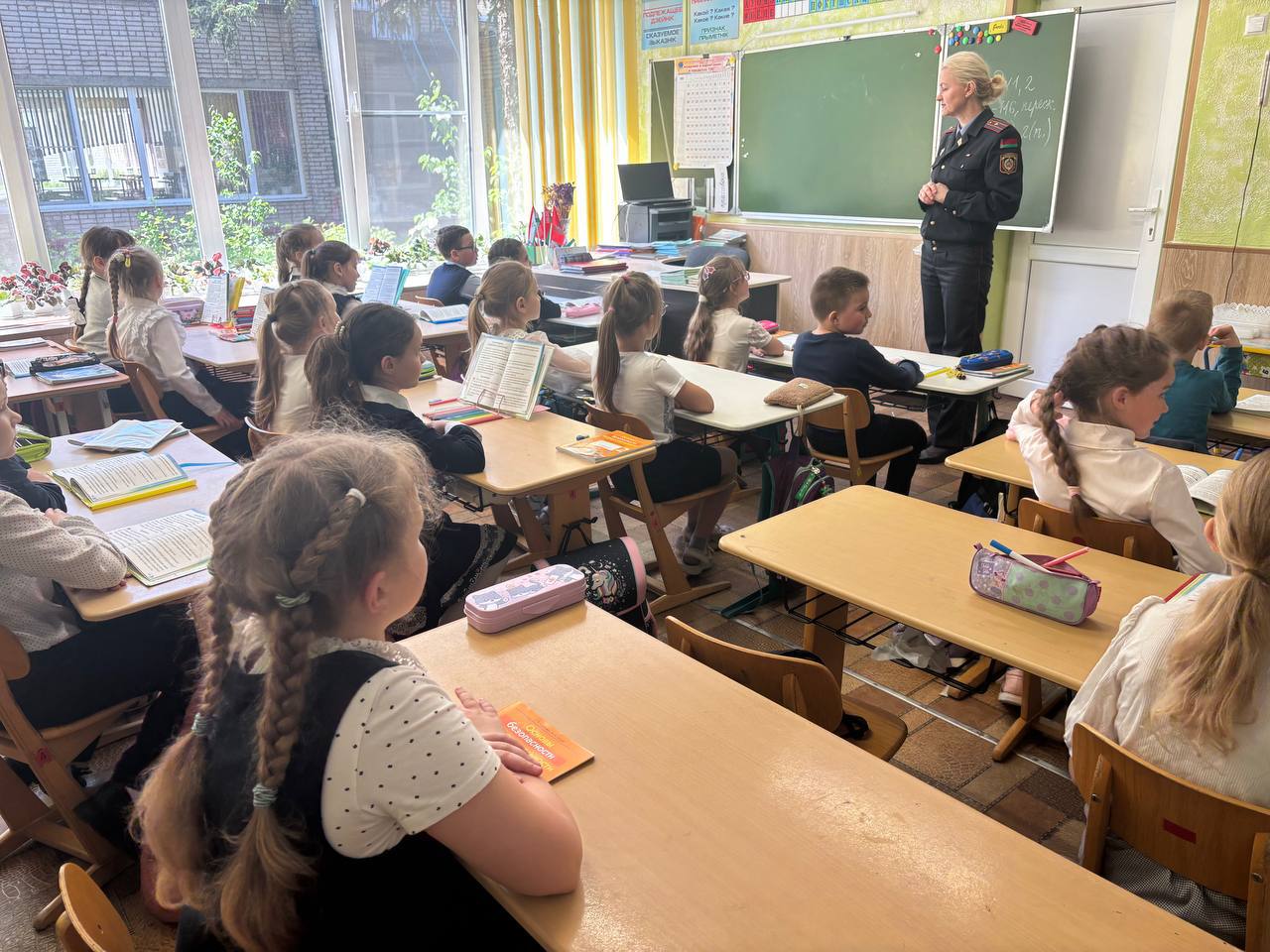 Госавтоинспекция Борисова провела урок безопасности для школьников 1 Госавтоинспекция Борисова провела урок безопасности для школьников