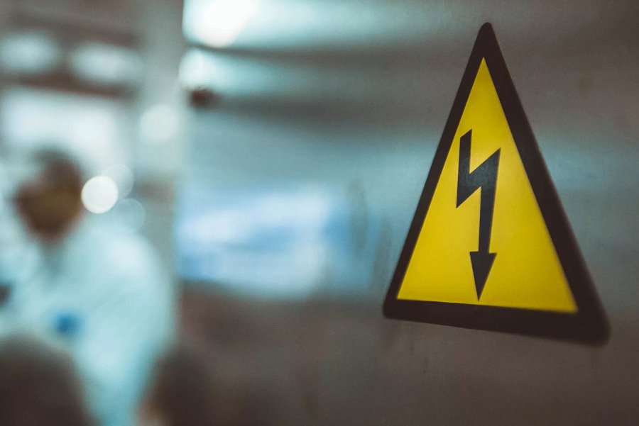 Электричество в быту: правила безопасности для вашей жизни