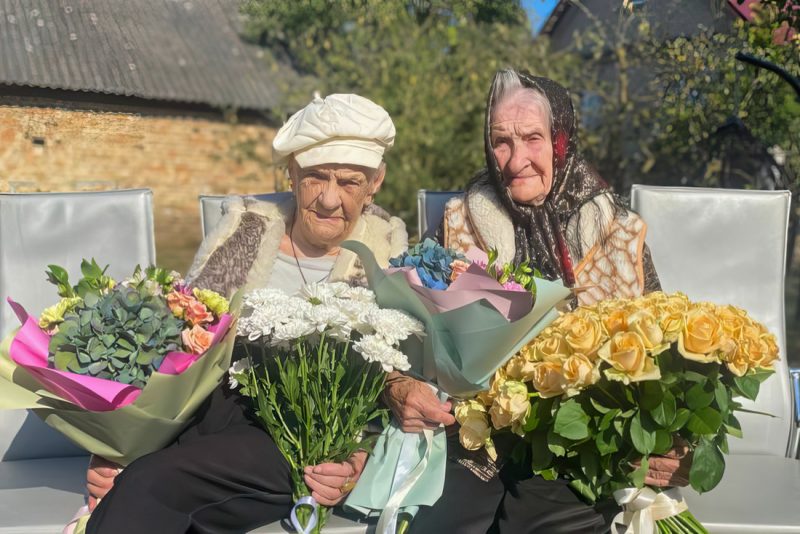 В Беларуси установлен новый рекорд: двойняшкам из Витебска исполнилось 99 лет!