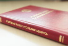 В Борисове мужчина с применением насилия пытался ограбить магазин