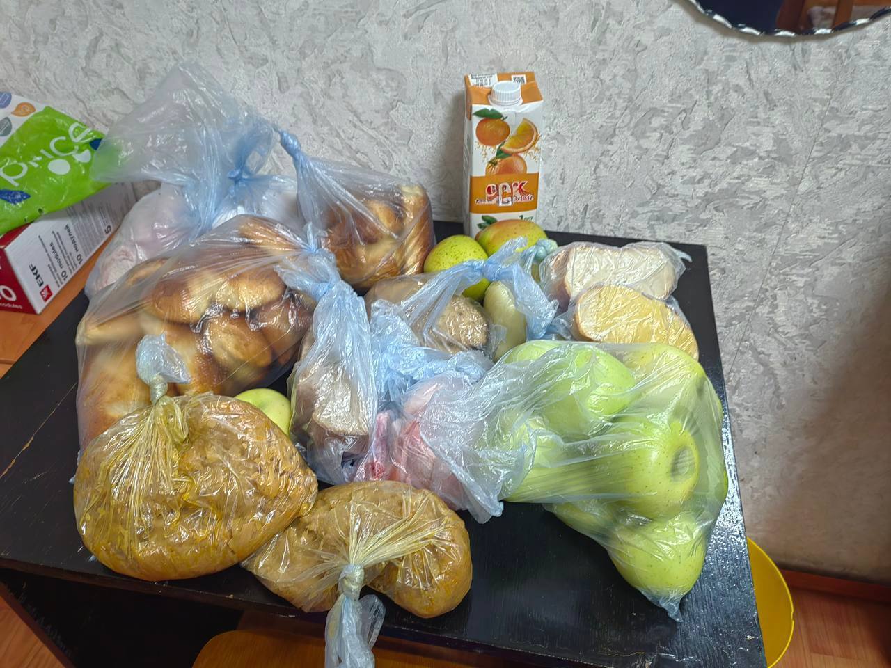 Задержаны при выходе с работы: в Борисове повар и кухонная рабочая пыталисьвынести продукты из столовой колледжа