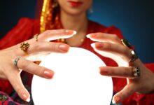 Мошенничество в интернете: гадалка обманула жертв на десятки тысяч рублей