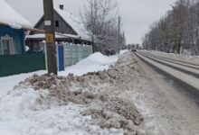Борисовчанка обратилась в редакцию с вопросом: кто должен чистить снег у обочинв частном секторе? Ей ответили