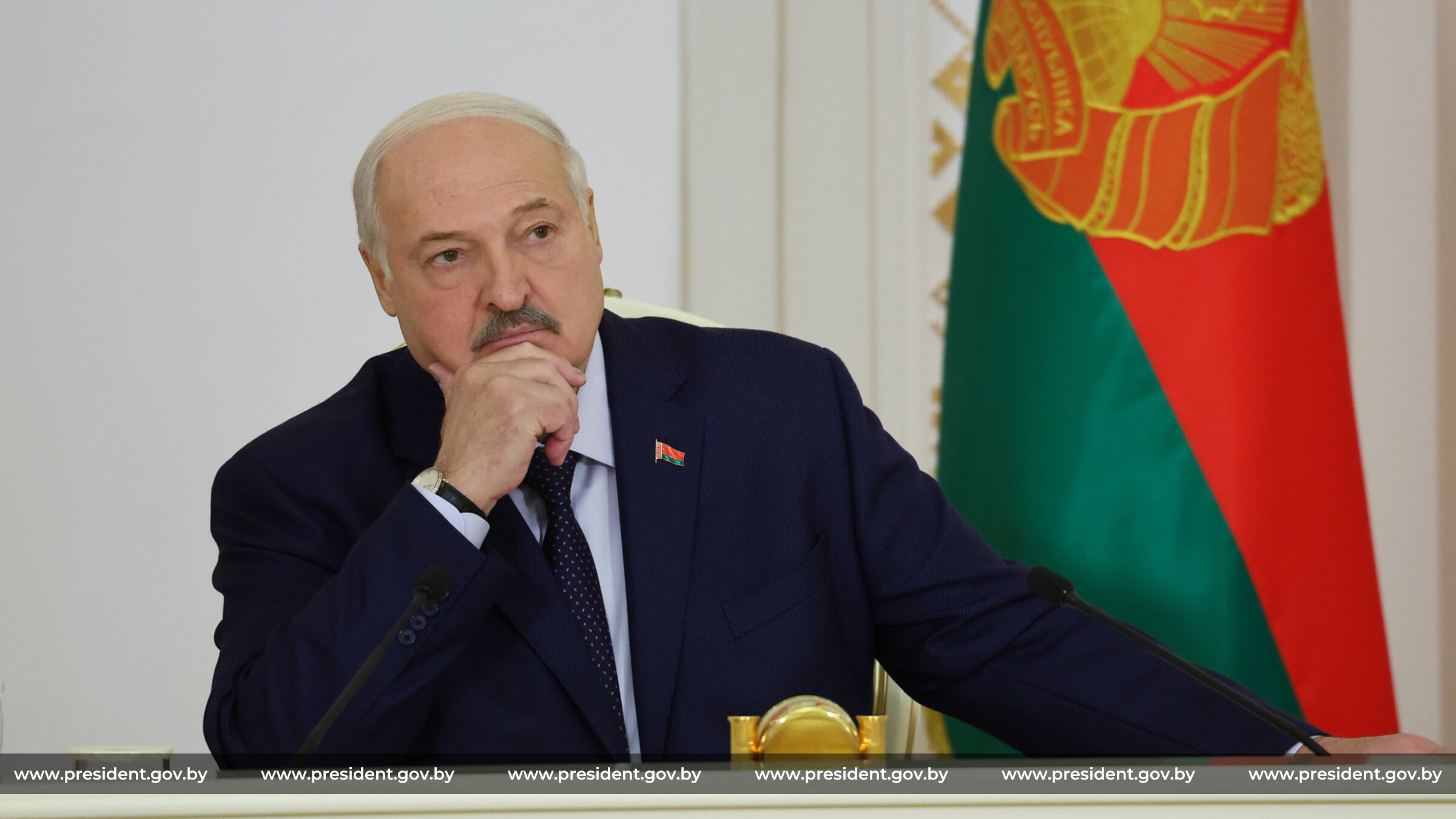 Александр Лукашенко собрал совещание с руководством Совета Министров