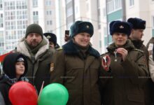 Военнослужащие получили ключи от квартир в новостройке по ул. Крейзера вБорисове