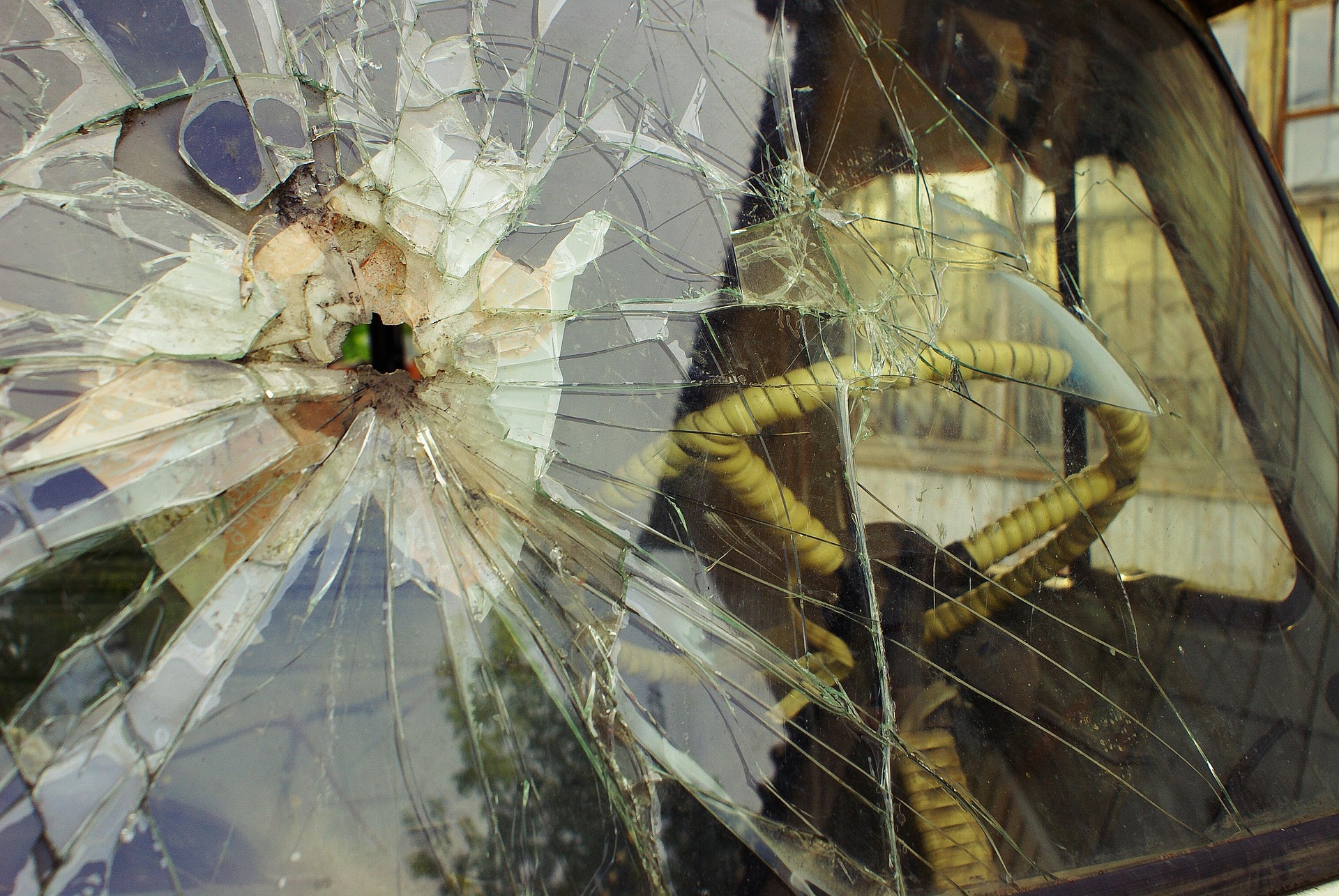 Кипела страсть, летела… селедка под шубой. Как новогодняя ссора одной парыиспортила отдых автовладельцам Борисова