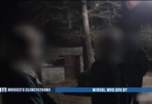 В Борисовском районе мужчина без причины напал на подростка. Его задержали погорячим следам.