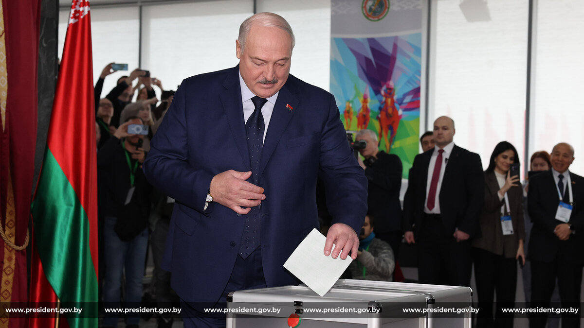Президент Беларуси Александр Лукашенко проголосовал на президентских выборах