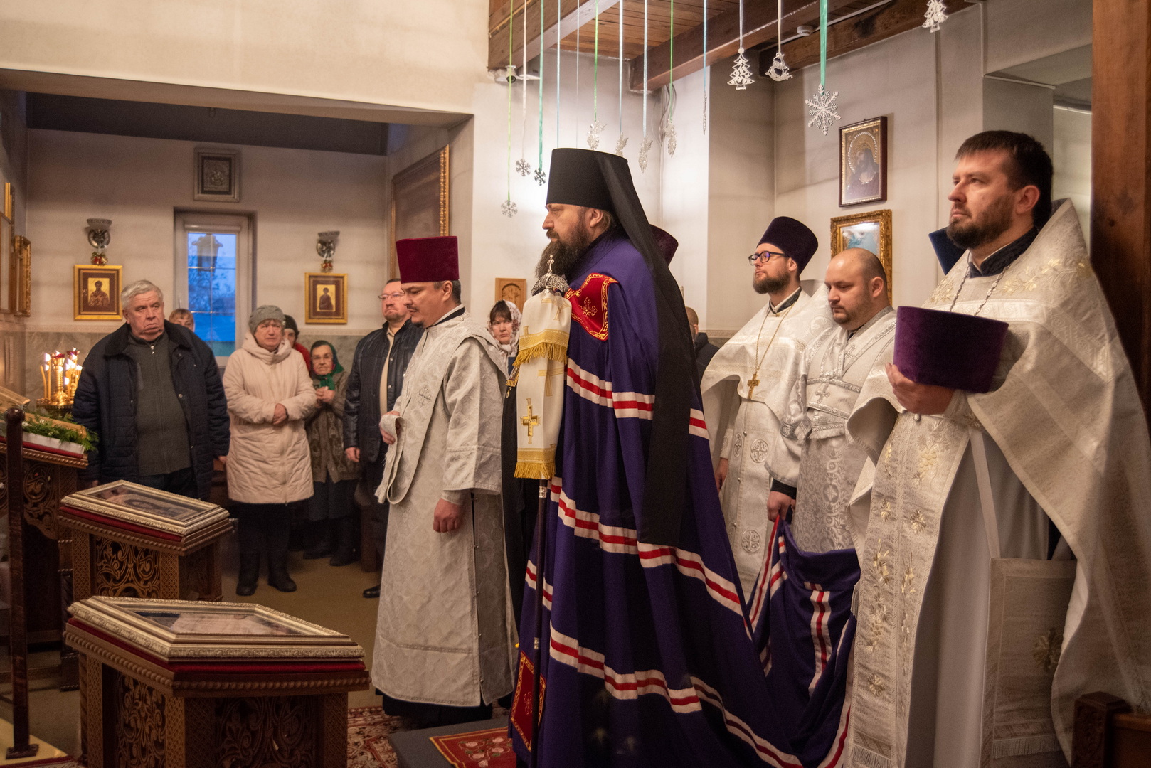 Епископ Борисовский и Марьиногорский Амвросий совершил Божественную литургию в Богоявленском храме г. Борисова