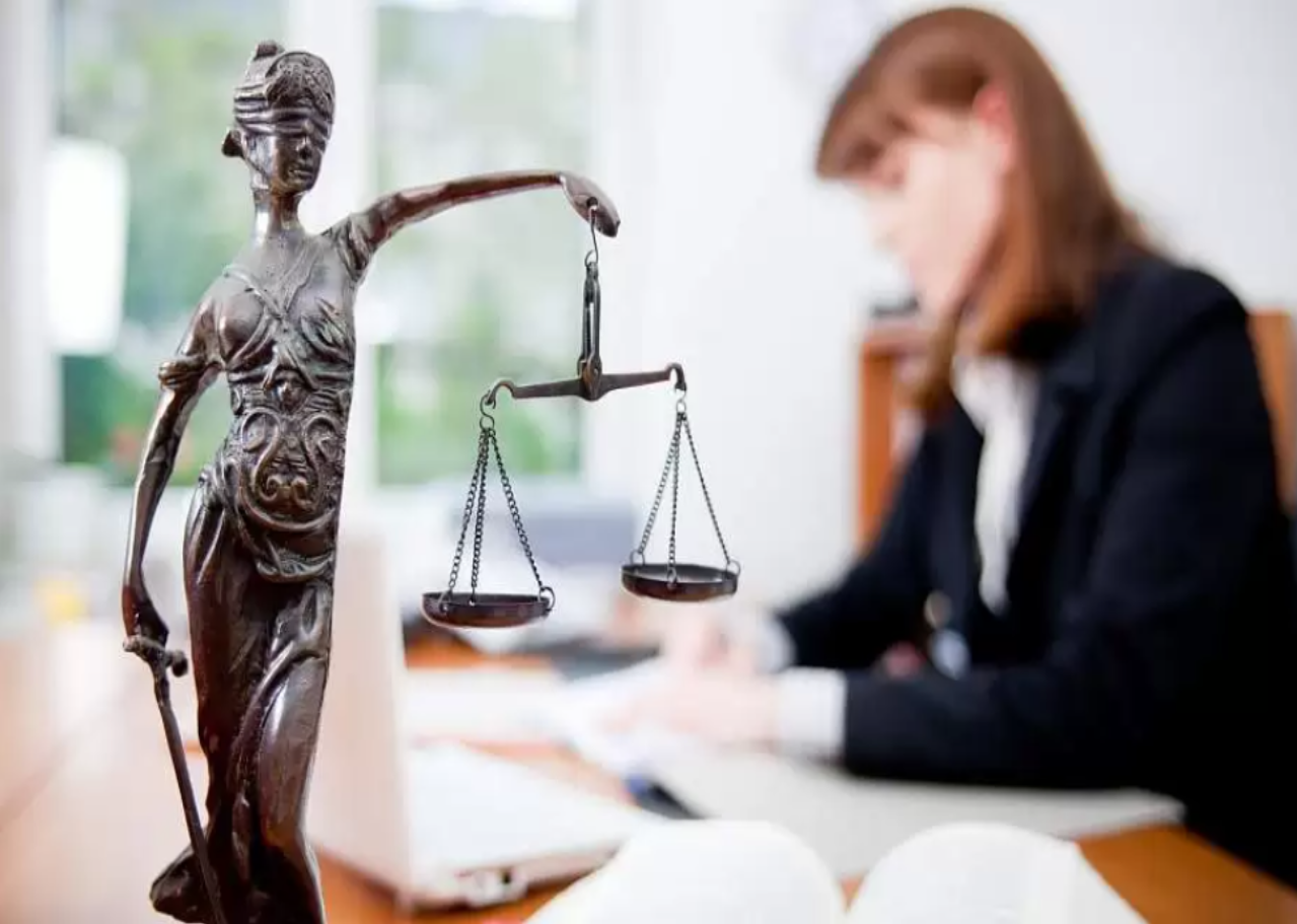 Устанавливается ли доплата за особые условия труда руководителю бюджетной организации сферы образования?