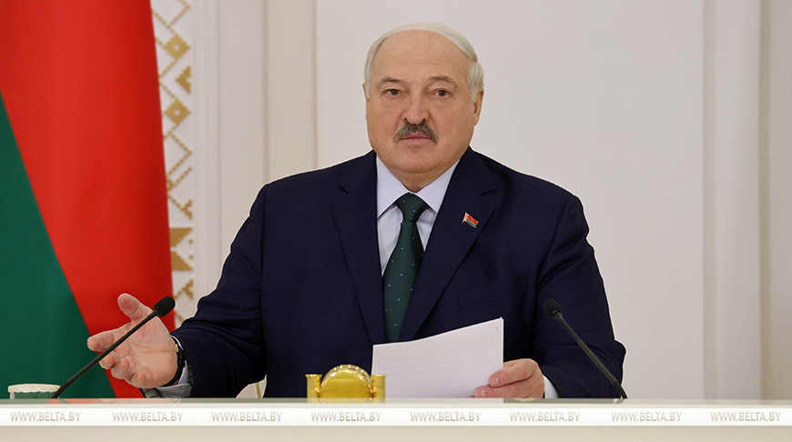 Александр Лукашенко анонсировал на апрель очередное заседание ВНС и озвучил повестку