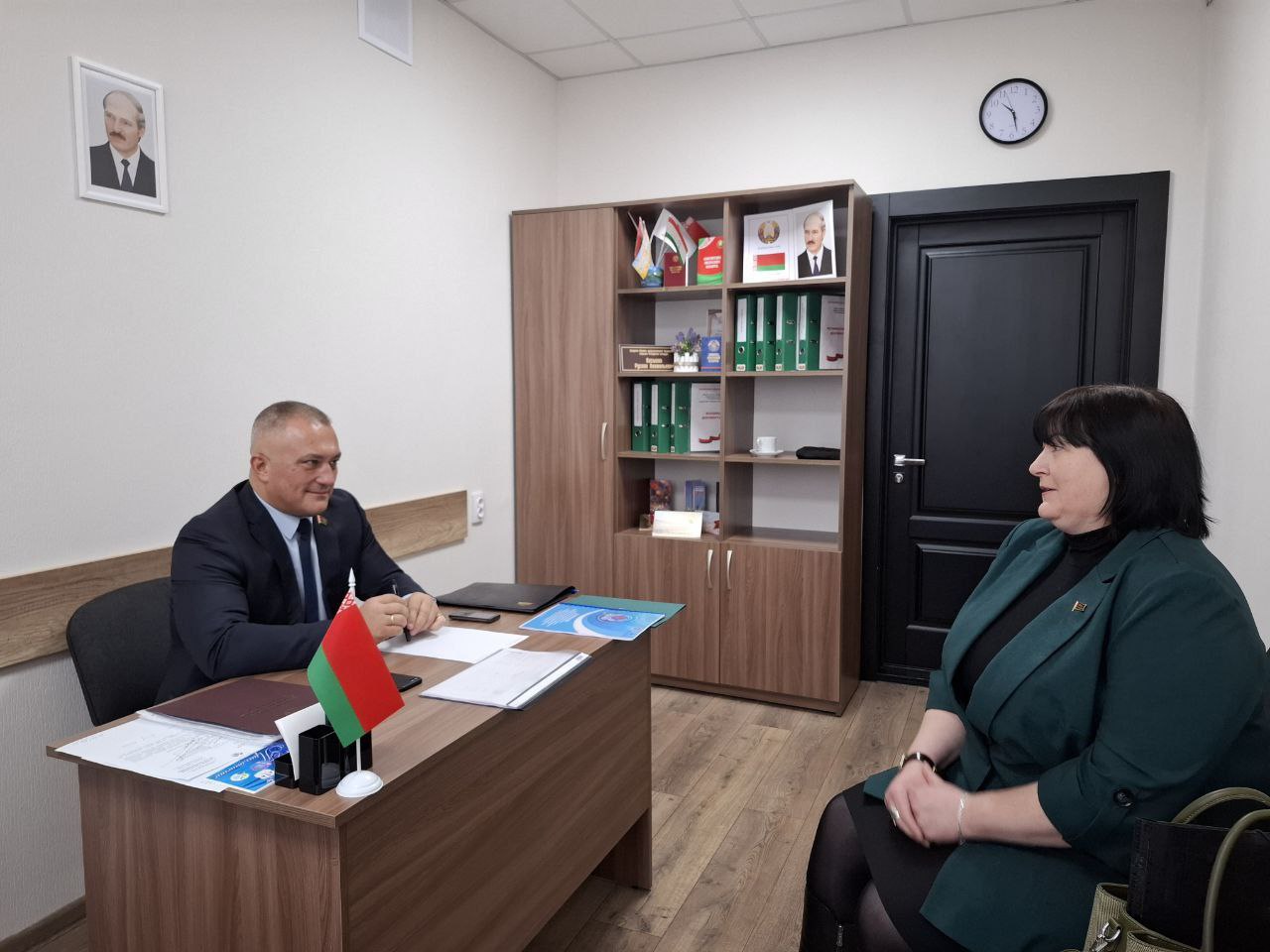 Парламентарий Руслан Косыгин провел прием граждан в Борисове