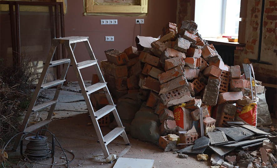 Допустил смертельное падение работника с высоты: прокуратура Минского района направила уголовное дело в суд