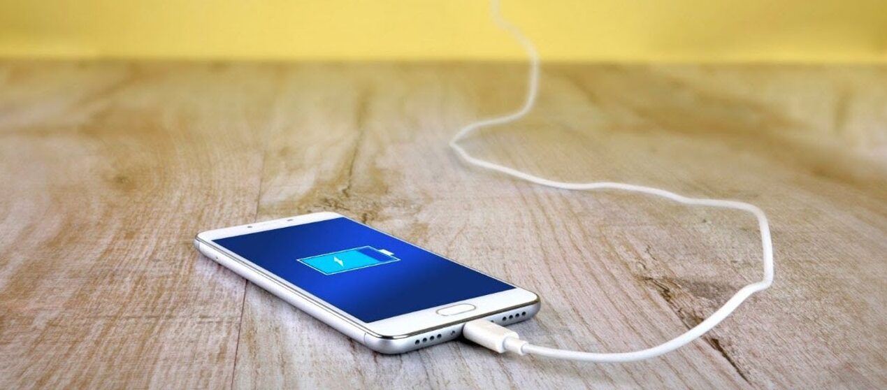 Как безопасно заряжать гаджеты?