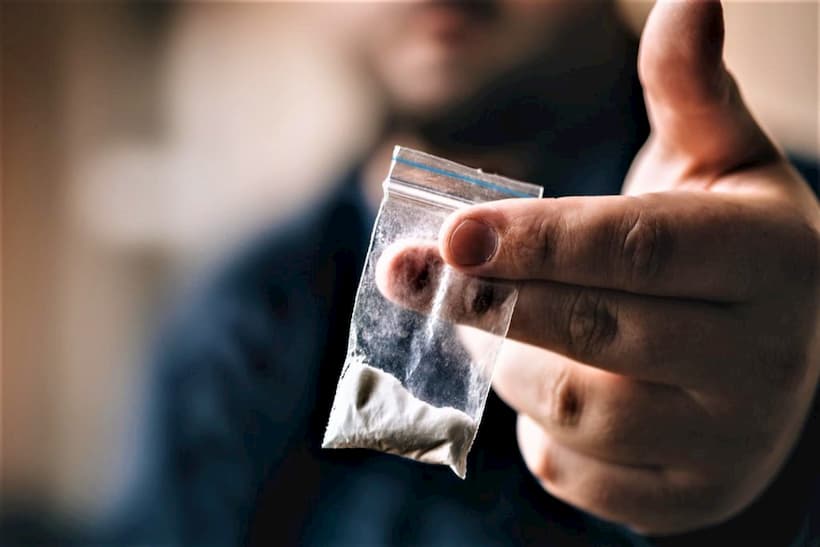 В Борисове задержали электрика, который переквалифицировался в оптового наркокурьера