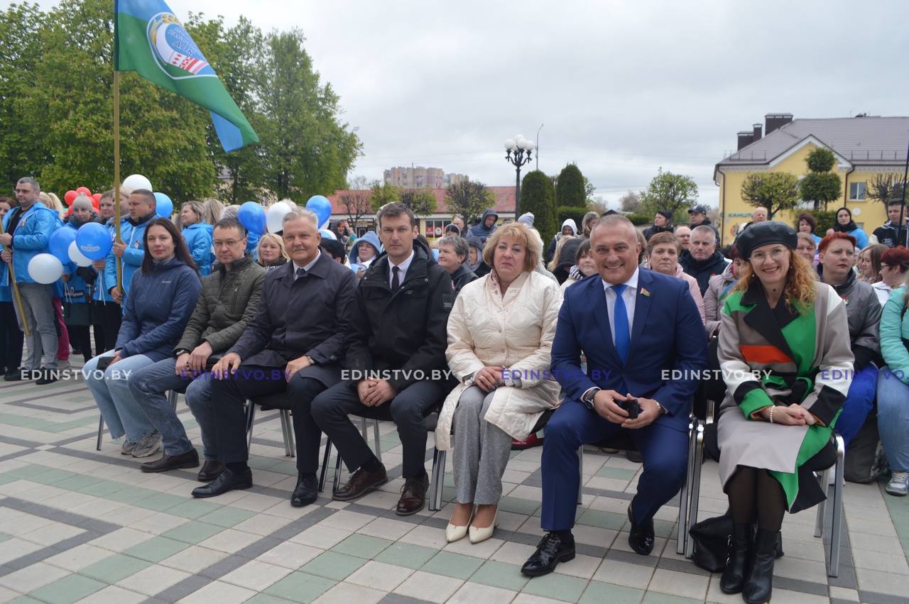 Первомай отметили в Борисове. Фоторепортаж
