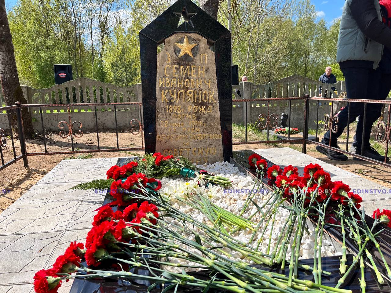 Торжественно открыт после реставрации памятник в д. Селитренка