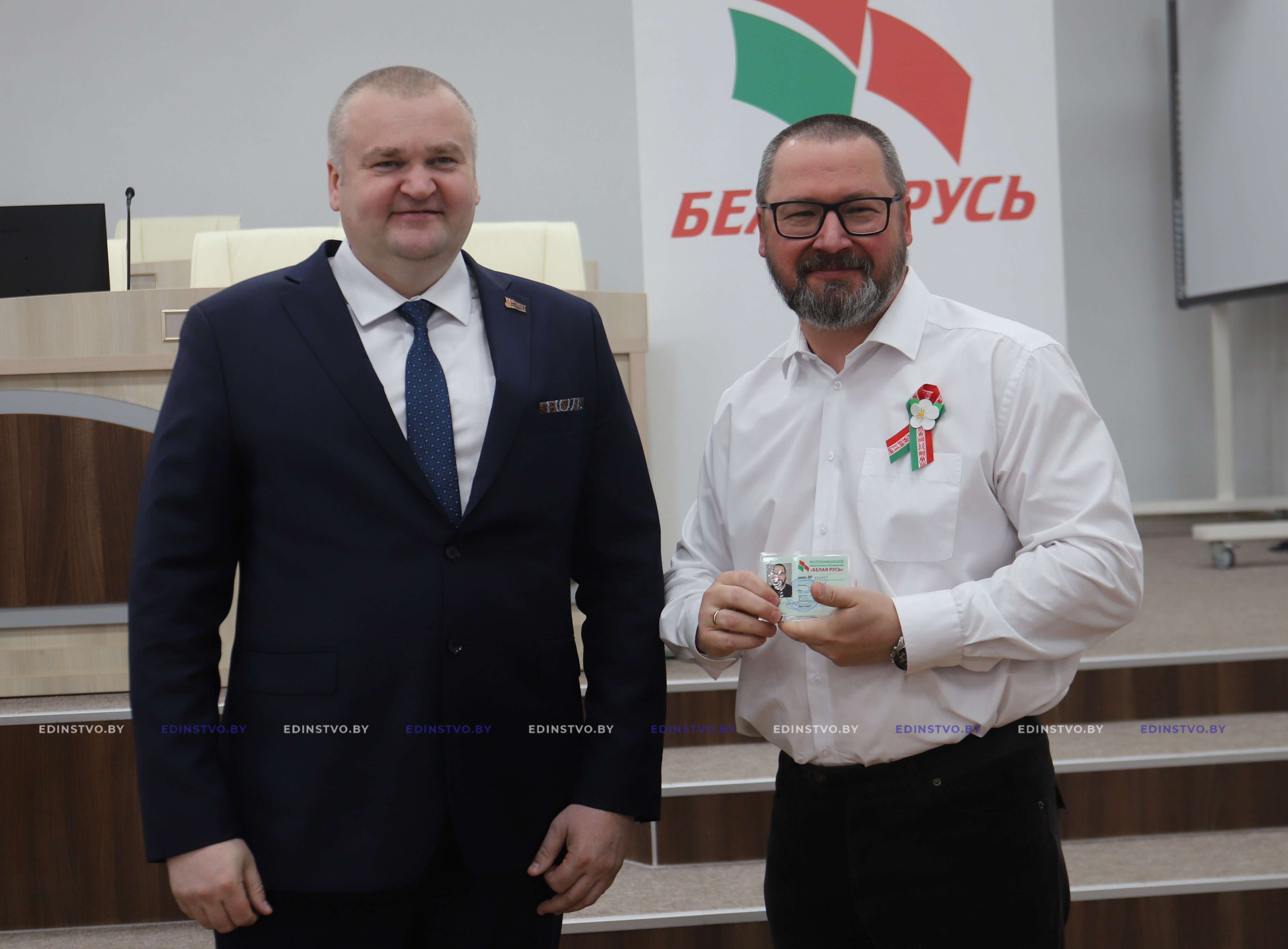 Накануне Дня Победы пополнились ряды общественного объединения «Белая Русь»