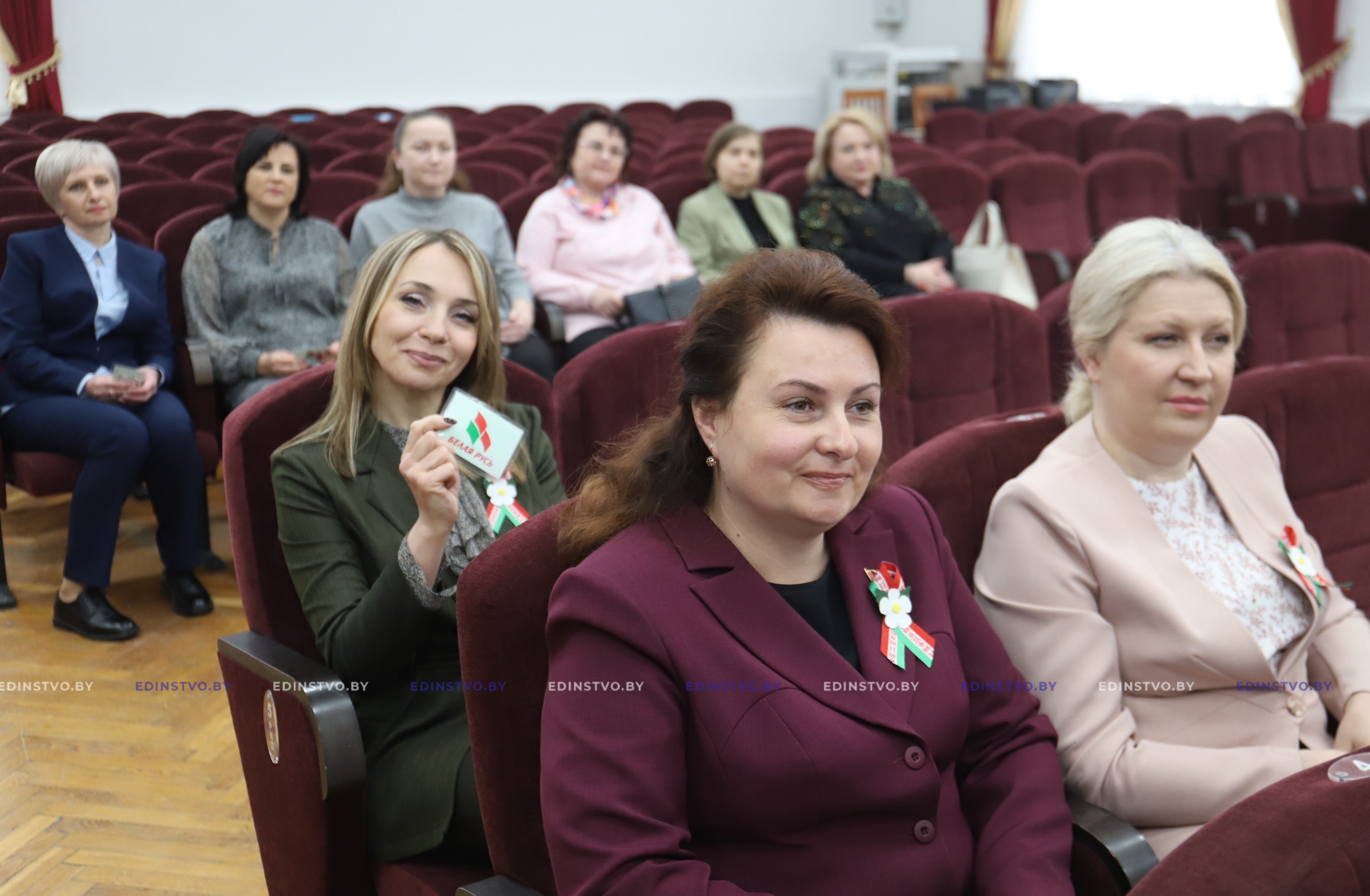 Накануне Дня Победы пополнились ряды общественного объединения «Белая Русь»