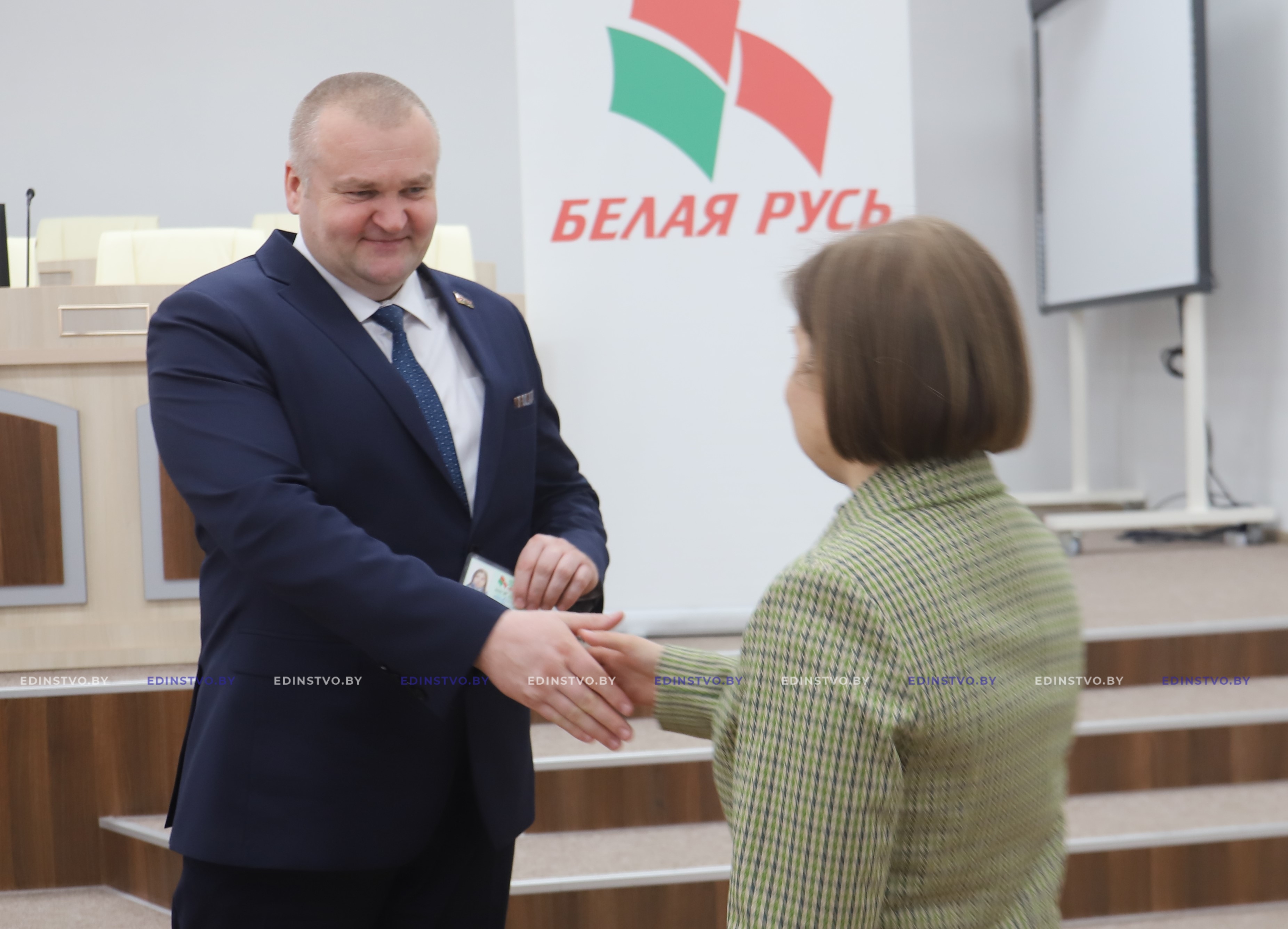Накануне Дня Победы пополнились ряды общественного объединения «Белая Русь»