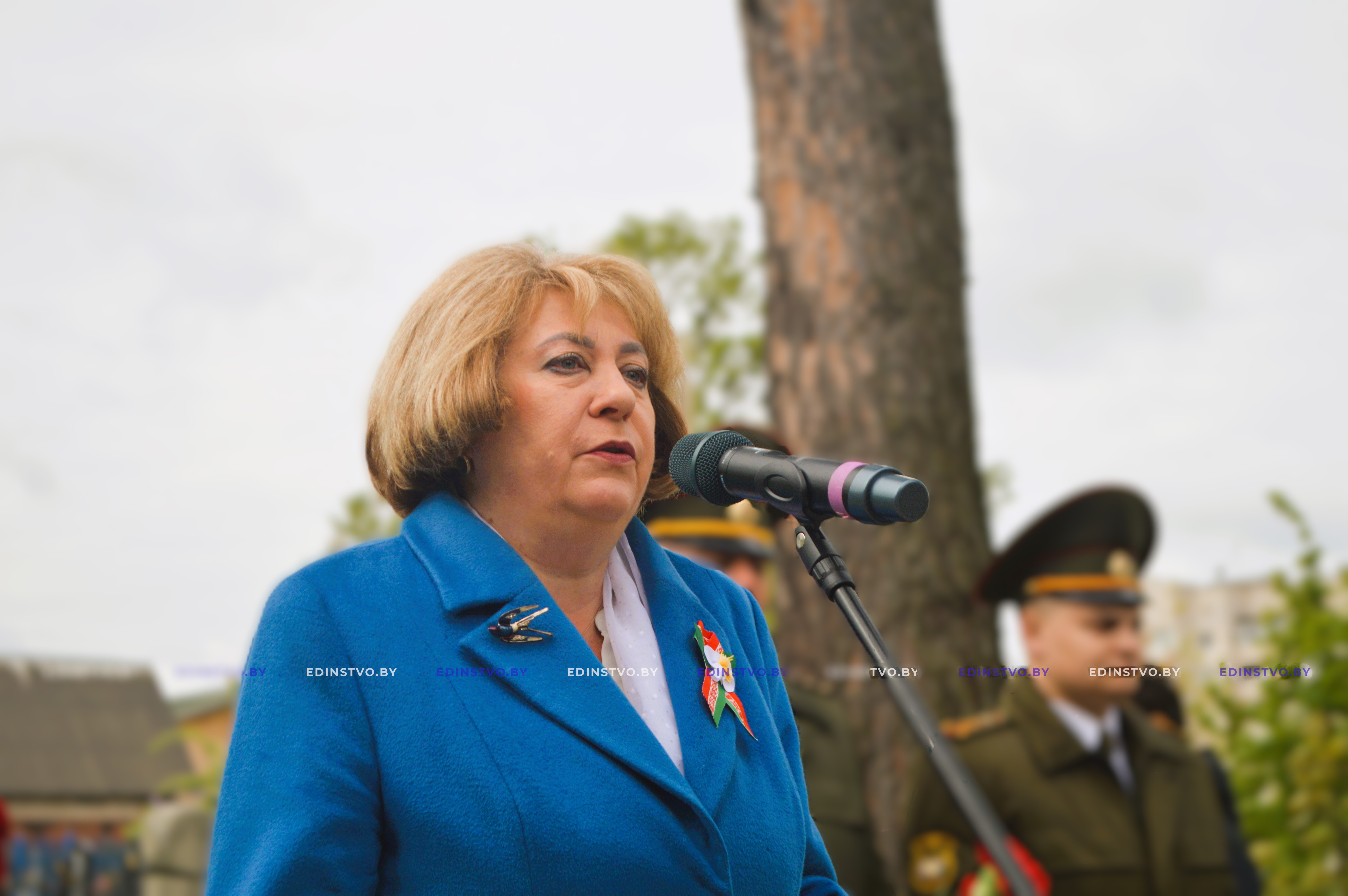 В преддверии Дня Победы борисовчане продолжают нести цветы к мемориалам