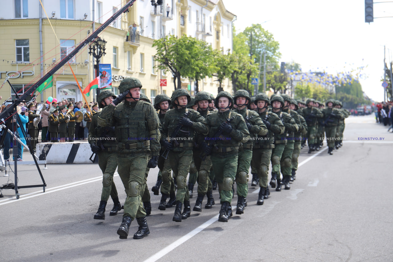 Борисовчане приняли участие в праздничном шествии ко Дню Победы. ФОТОРЕПОРТАЖ