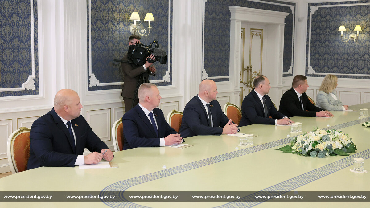 Президент Беларуси Александр Лукашенко рассмотрел кадровые вопросы