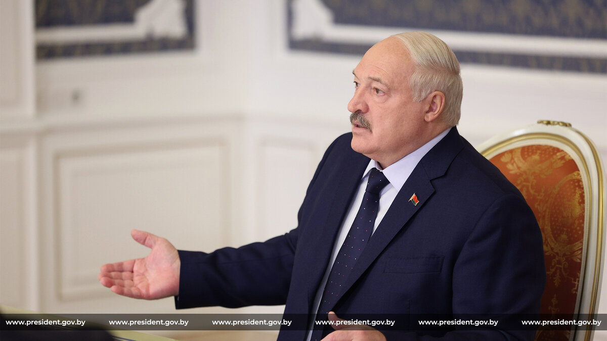 Президент Беларуси Александр Лукашенко рассмотрел кадровые вопросы