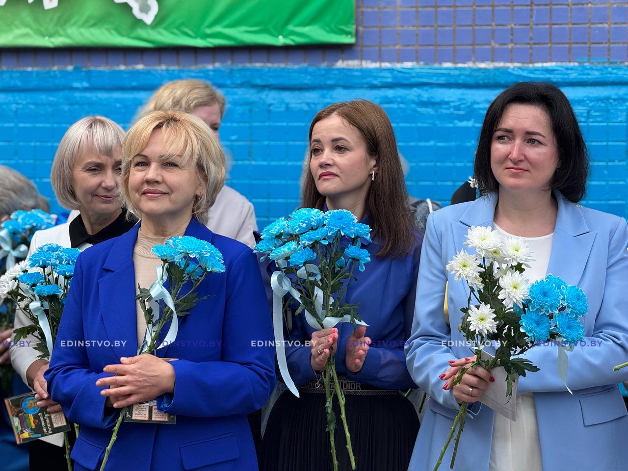 Николай Карпович – на празднике последнего звонка в средней школе №24 г.Борисова: «Большие возможности подразумевают и большую ответственность»
