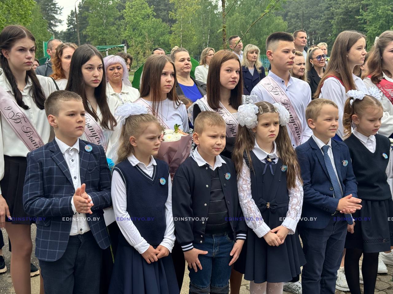 Николай Карпович – на празднике последнего звонка в средней школе №24 г.Борисова: «Большие возможности подразумевают и большую ответственность»