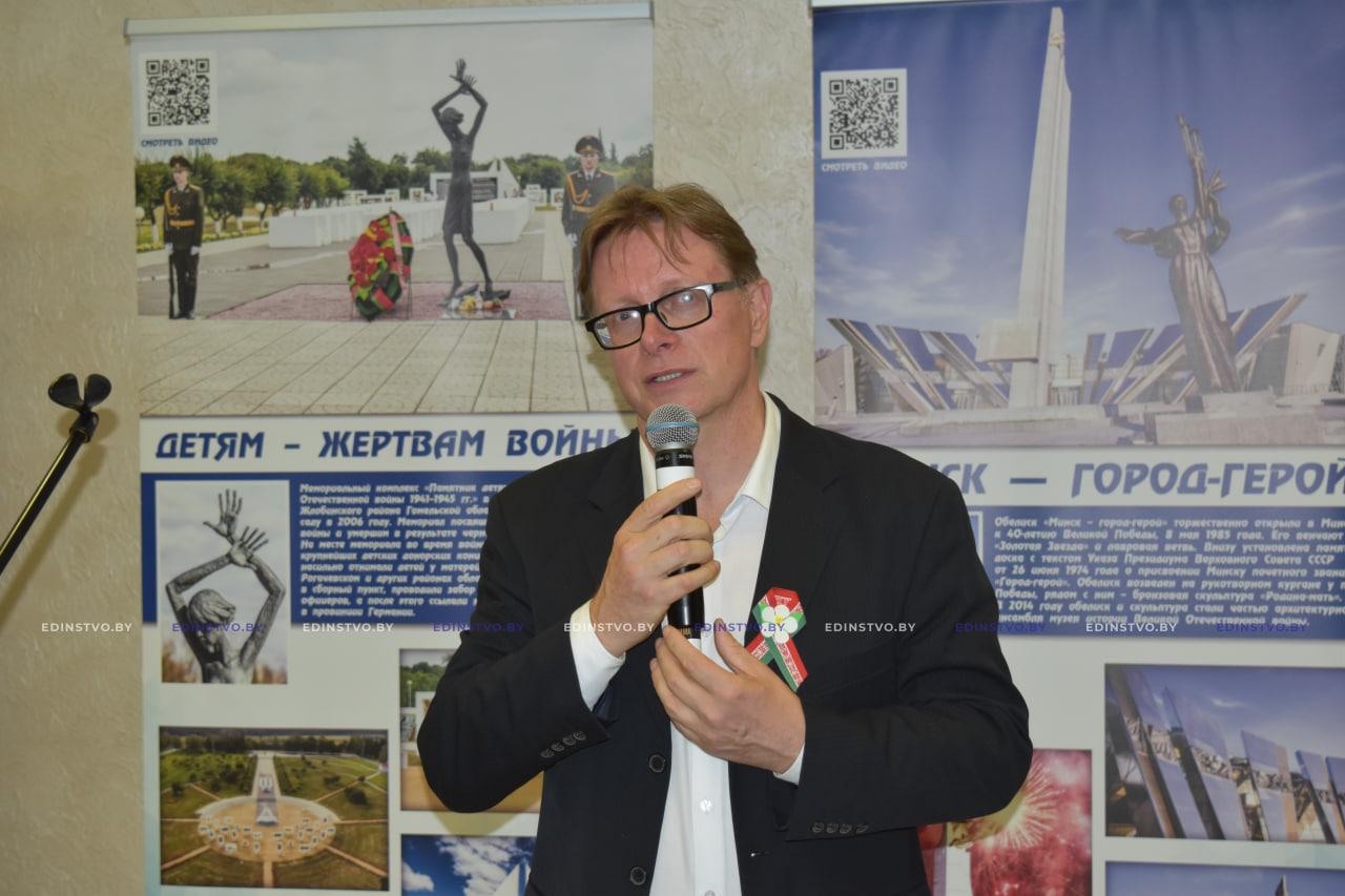 «Обелиски великого подвига». Патриотический проект издательского дома «Беларусьсегодня» представлен в Борисове