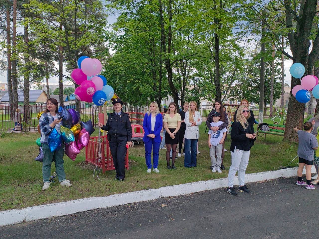 Сотрудники Борисовского РУВД совместно с неравнодушными гражданами посетилиБорисовский дом ребенка