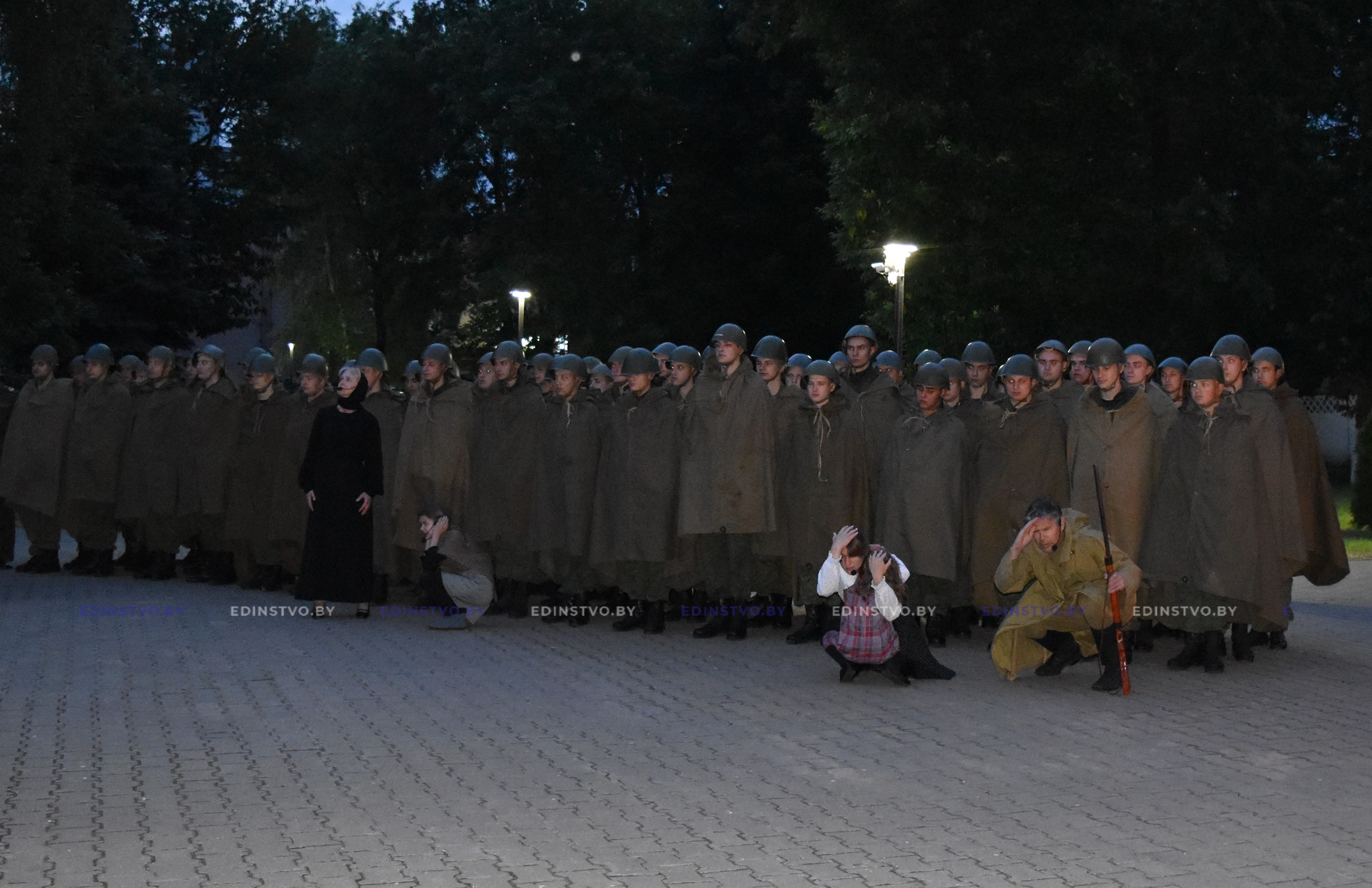 В Борисове в День всенародной памяти жертв Великой Отечественной войны игеноцида белорусского народа прошел митинг-реквием
