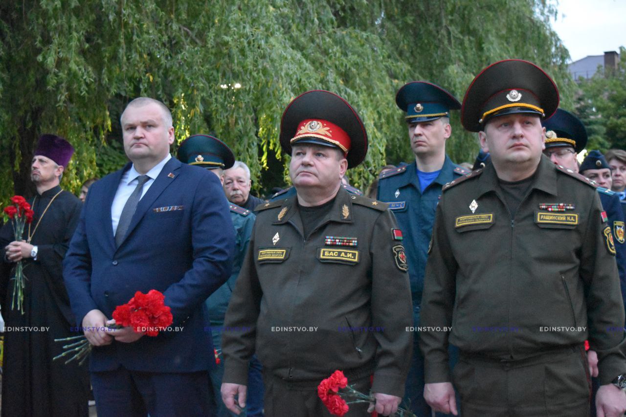 В Борисове в День всенародной памяти жертв Великой Отечественной войны игеноцида белорусского народа прошел митинг-реквием