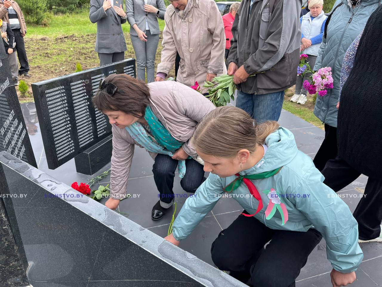 «Они любили жизнь…». Торжественное открытие обновленного памятника захороненияжертв геноцида состоялось в д. Лютец