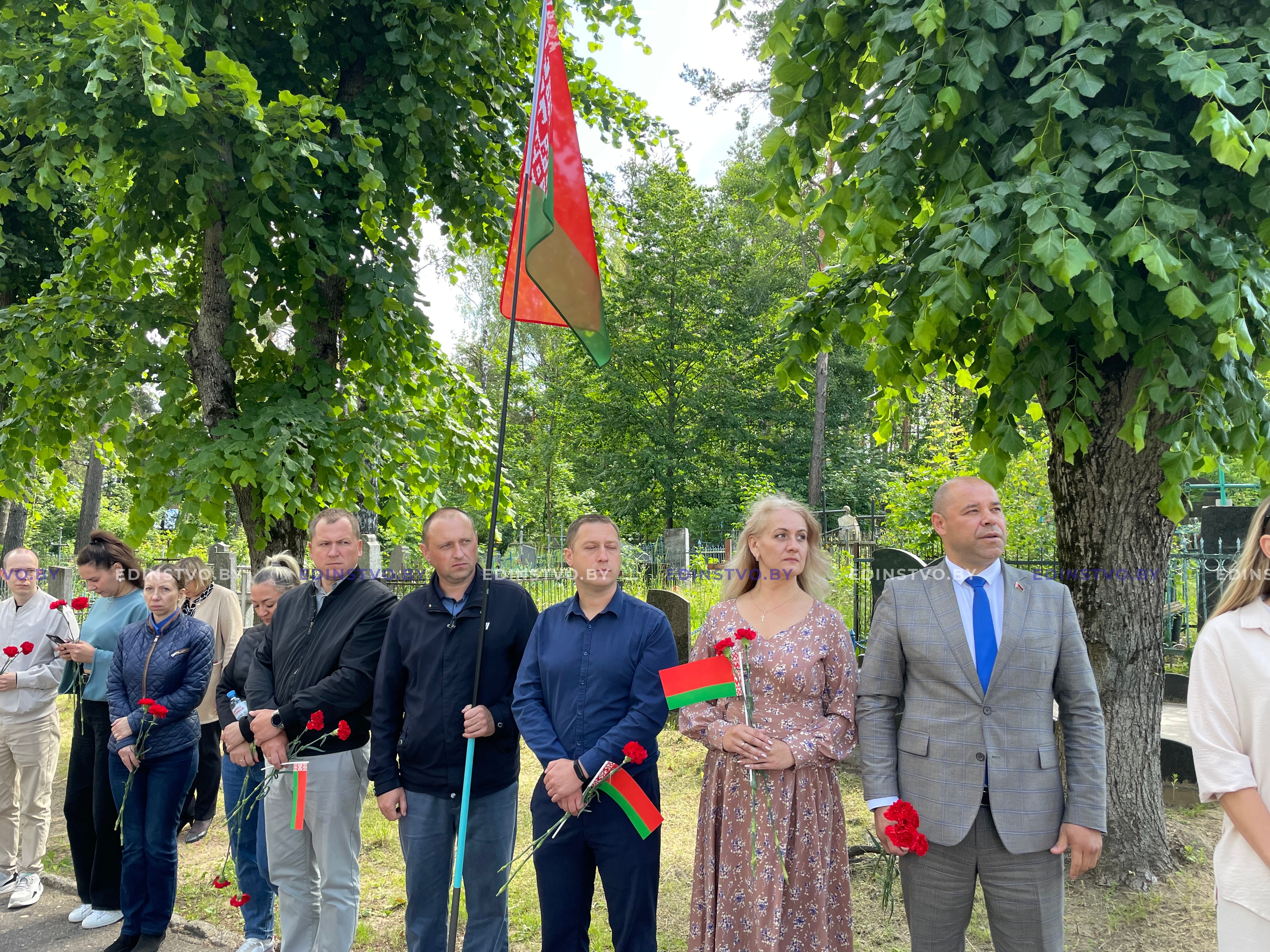 На Борисовщине прошли церемонии возложения цветов к памятникам