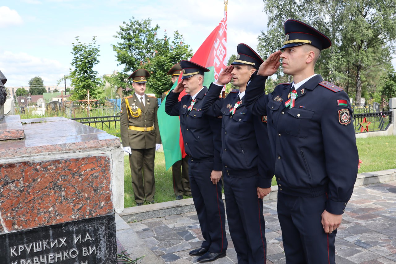 На Борисовщине прошли церемонии возложения цветов к памятникам