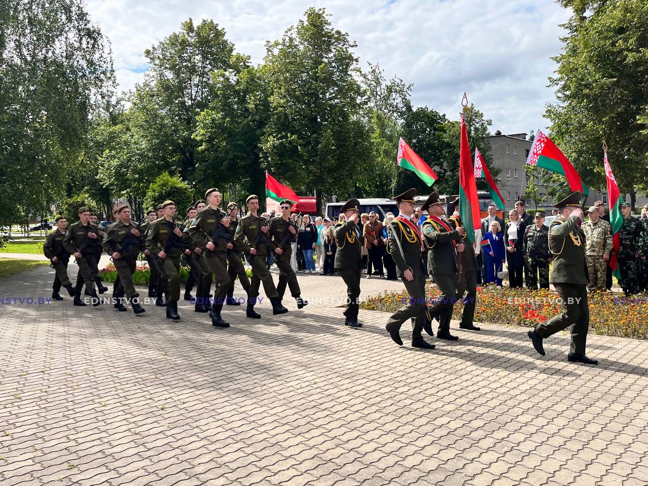 На Борисовщине прошли церемонии возложения цветов к памятникам