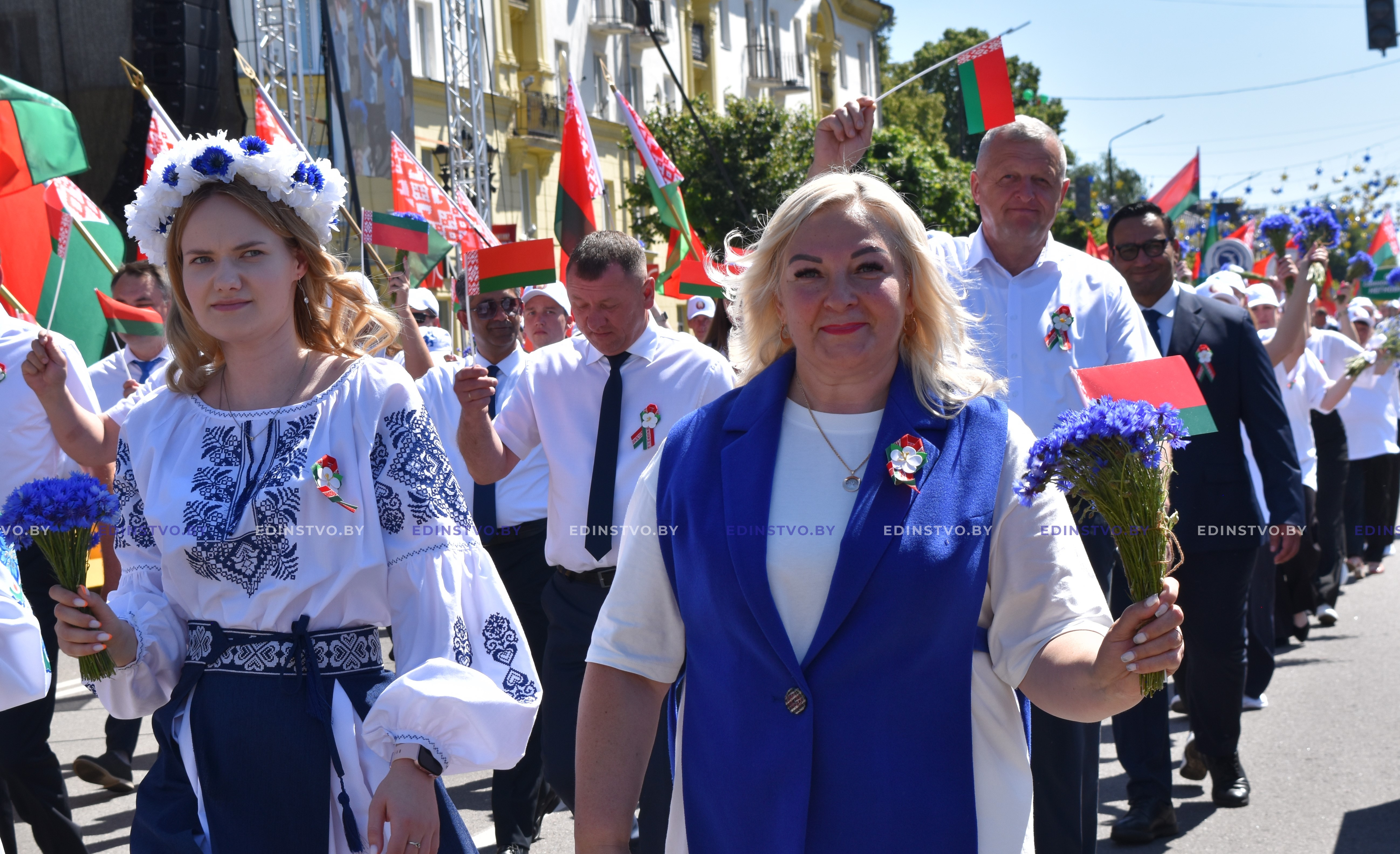 Праздничное шествие в честь Дня Независимости в Борисове. Фоторепортаж
