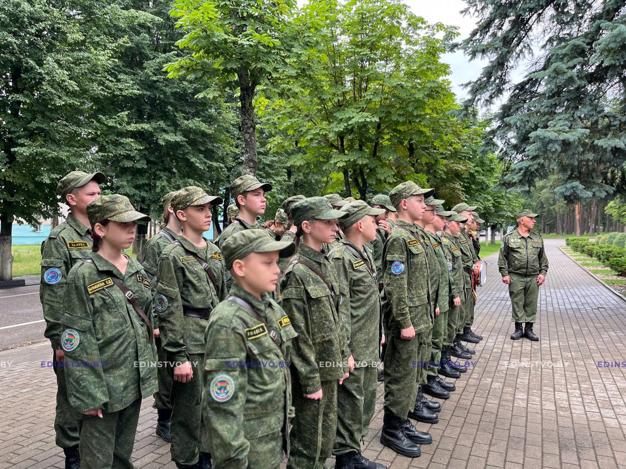 «Юность в сапогах»: в 72 ОУЦ открылись военно-патриотические лагеря