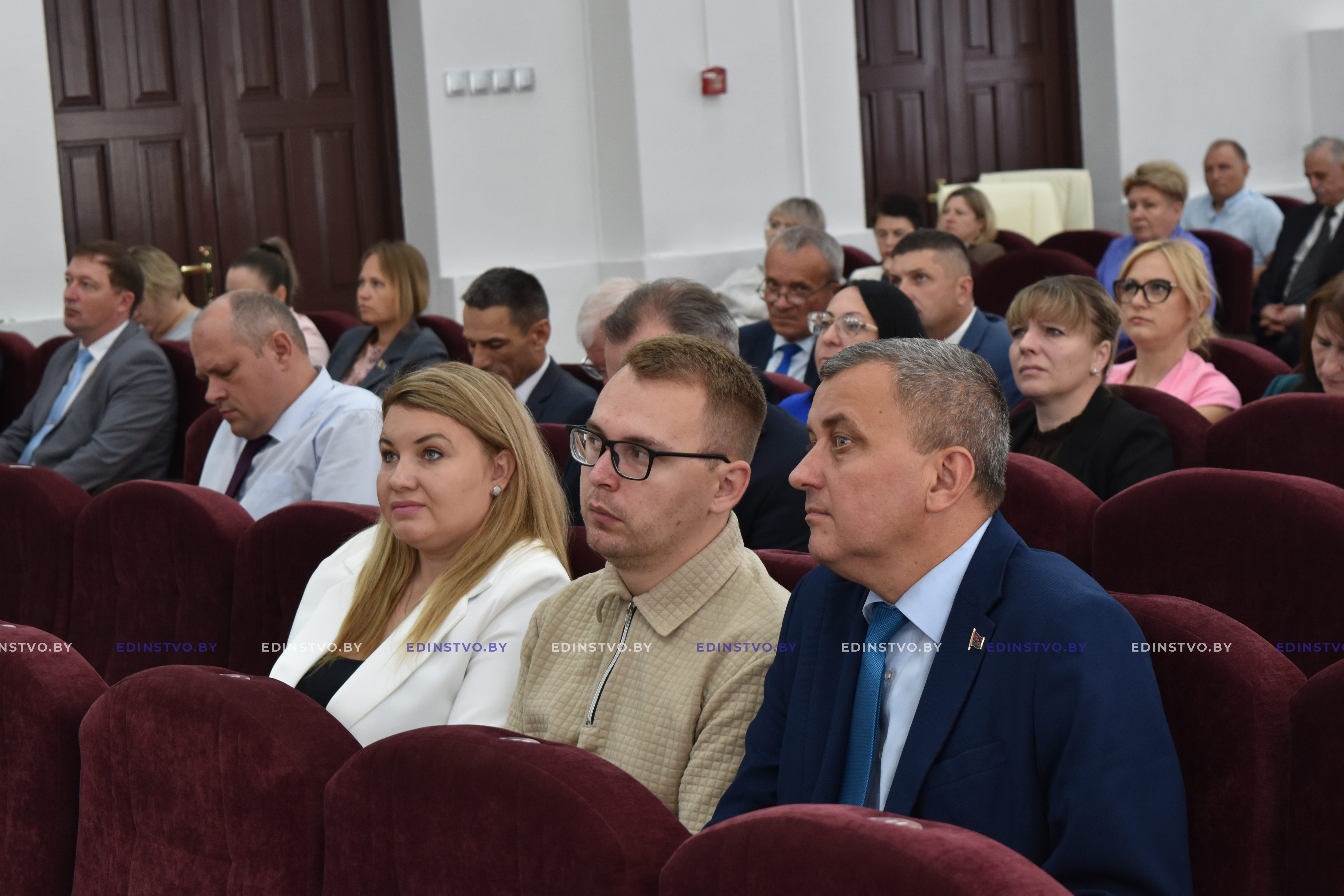 Фундамент белорусской государственности. О чем говорили на заседании вБорисовском райисполкоме