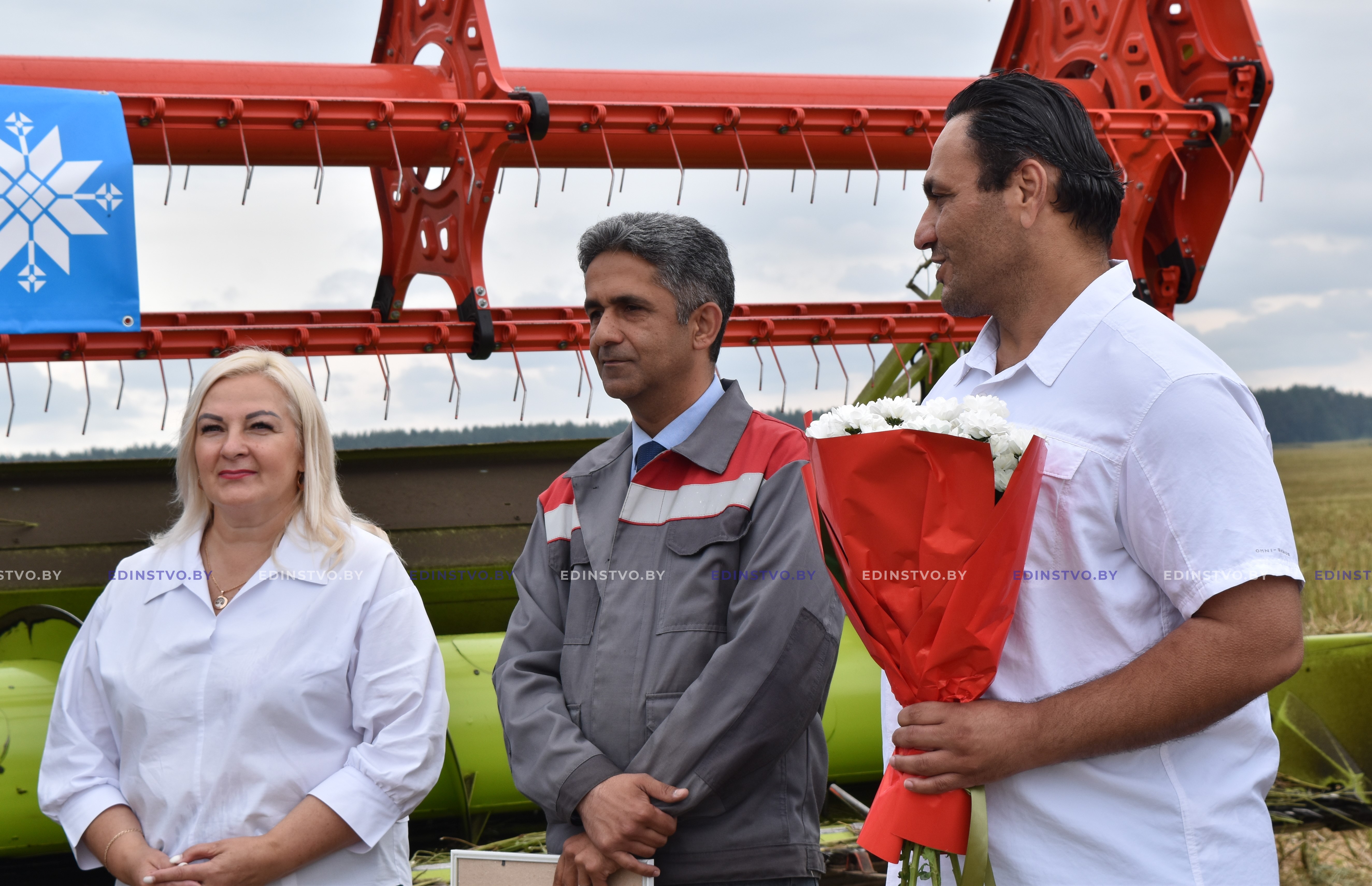 На жатве в районе определился первый комбайнер-тысячник