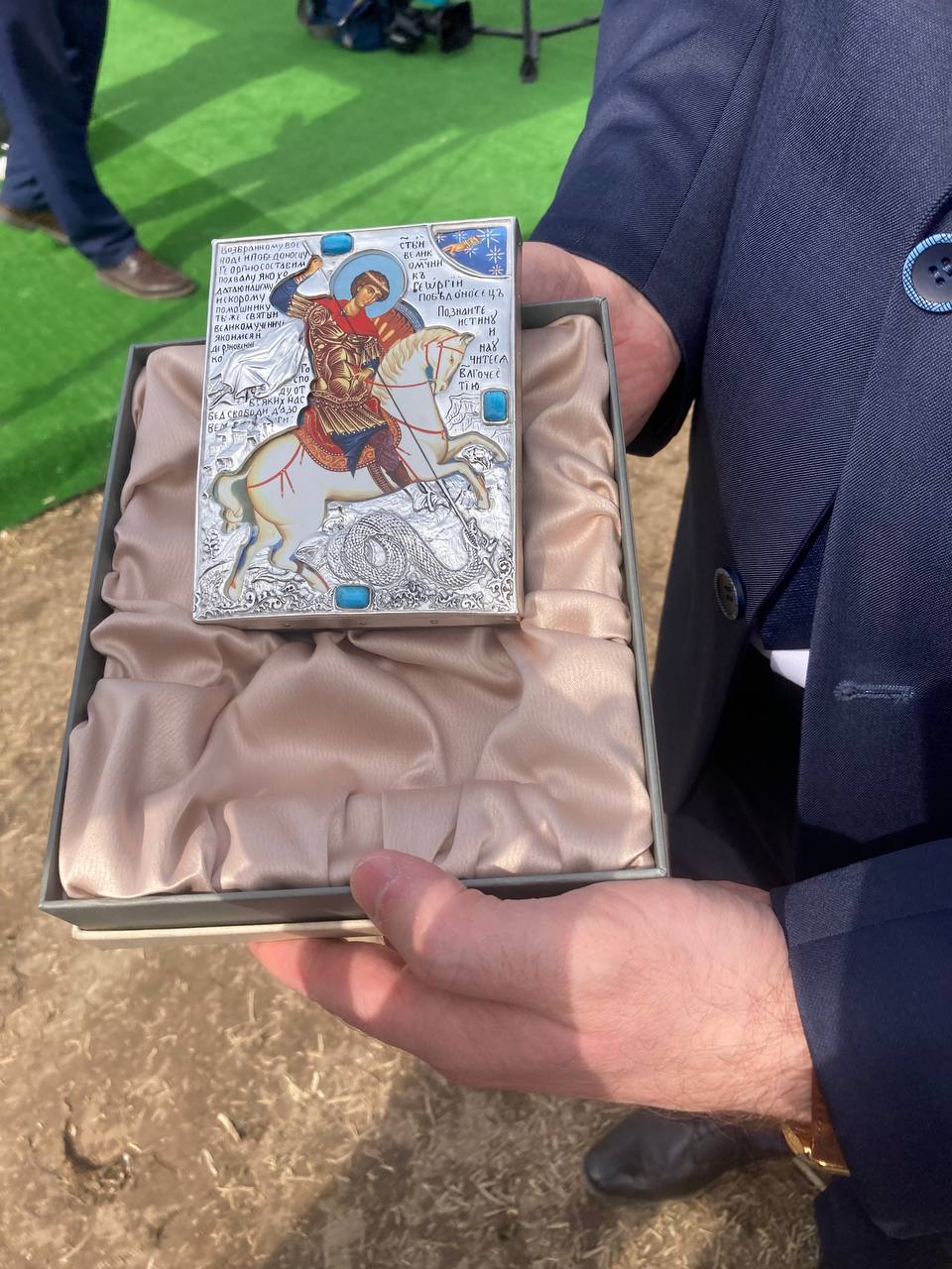 Какой подарок сделал Президент губернатору к юбилею?