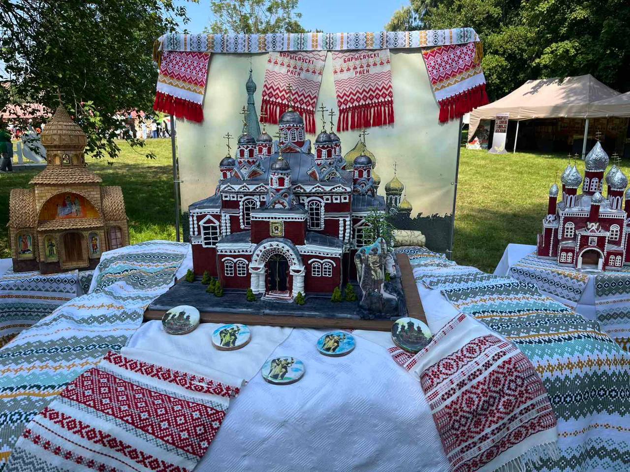 Кондитер из Борисова Артем Соболь создал пряничную копию кафедрального собораВоскресения Христова