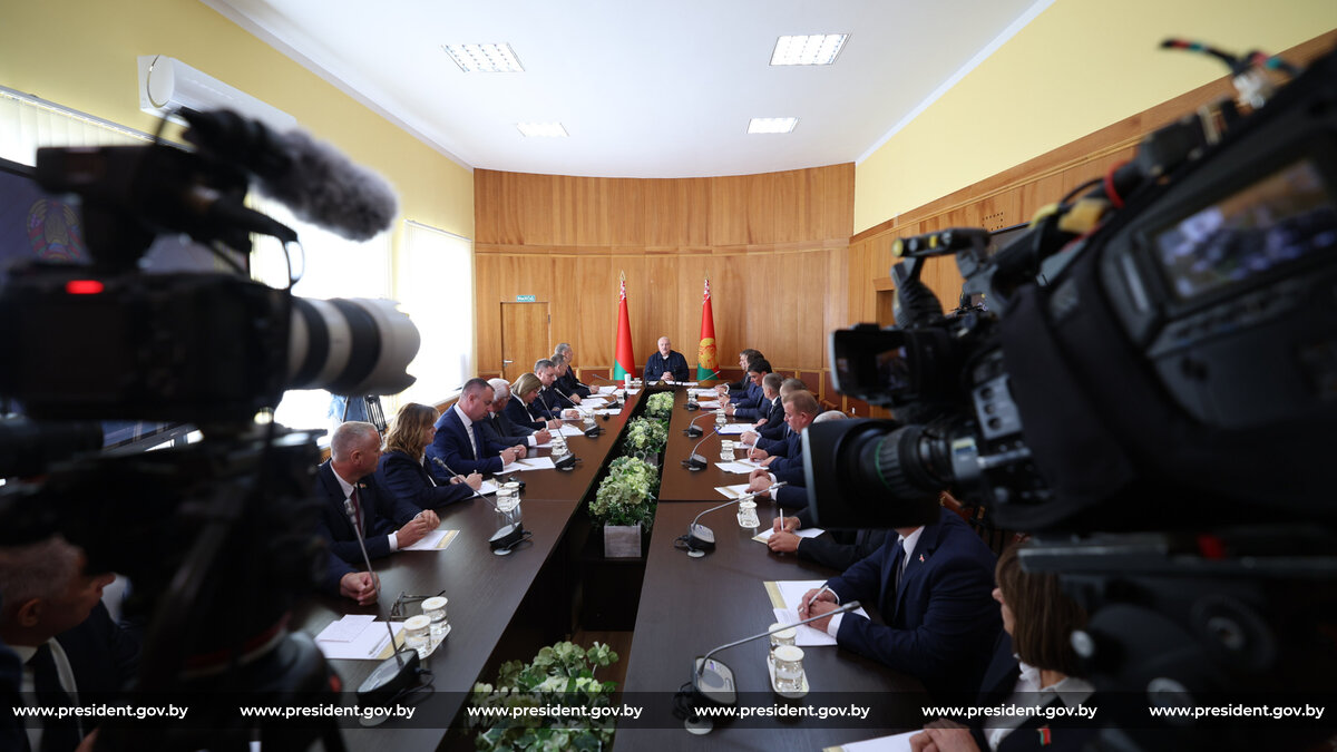 Президент Беларуси совершил рабочую поездку в Могилевскую область