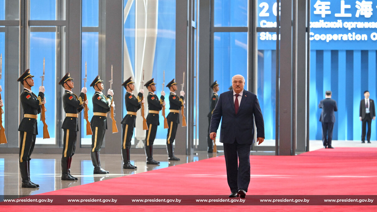 Президент Беларуси принял участие в саммите Шанхайской организациисотрудничества в Тяньцзине 2 Президент Беларуси принял участие в саммите Шанхайской организациисотрудничества в Тяньцзине