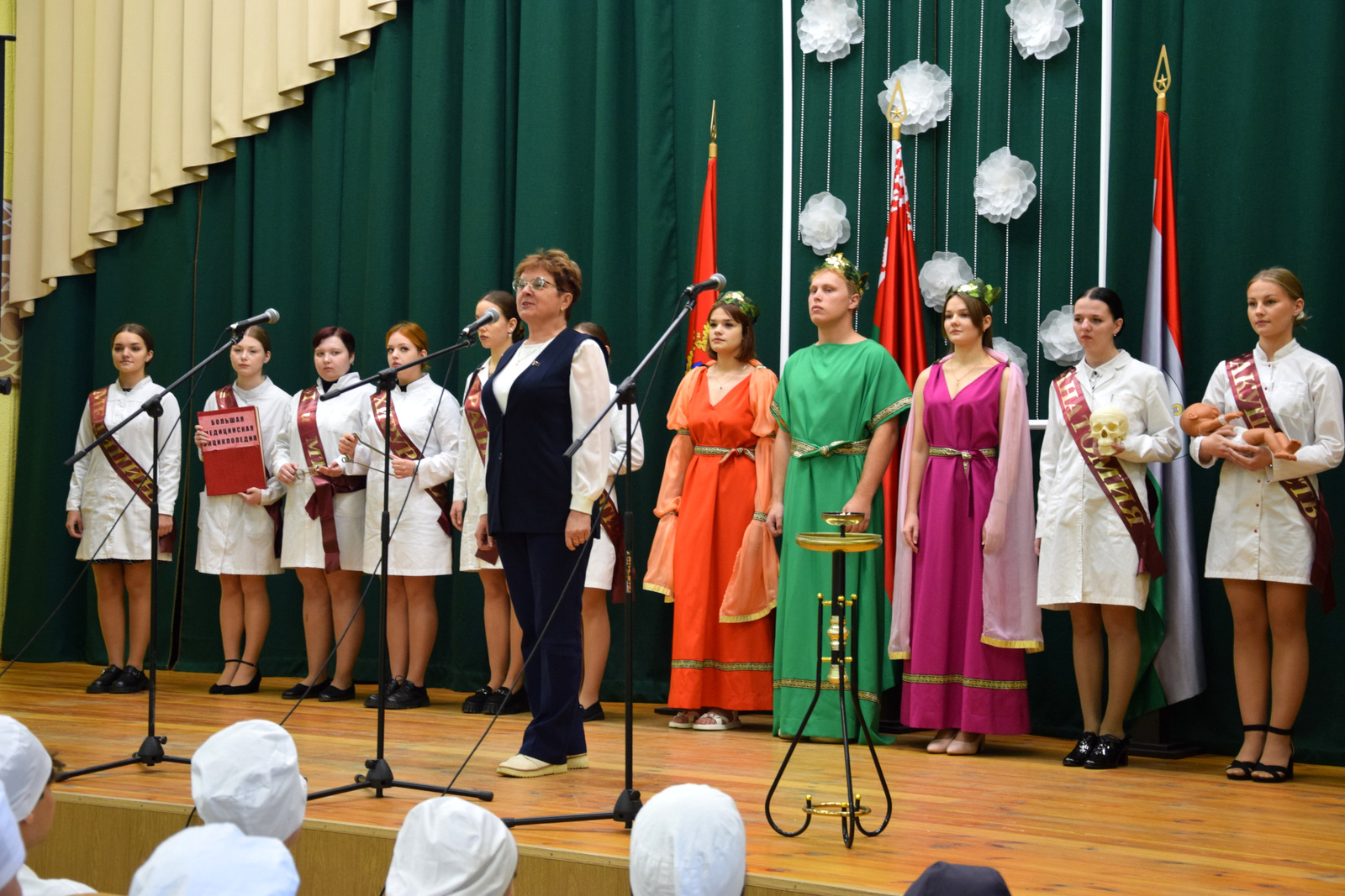 «Посвящение в учащиеся». Яркие моменты мероприятия в медколледже