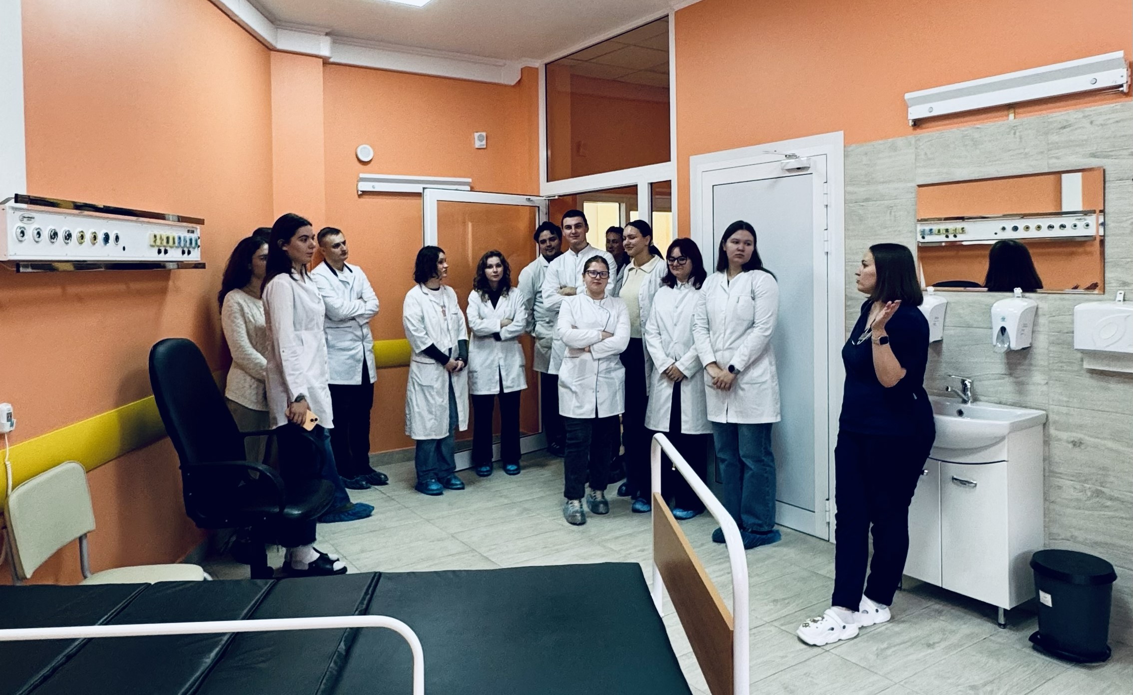 Студенты БГМУ посетили Борисовскую ЦРБ и встретились с руководством района