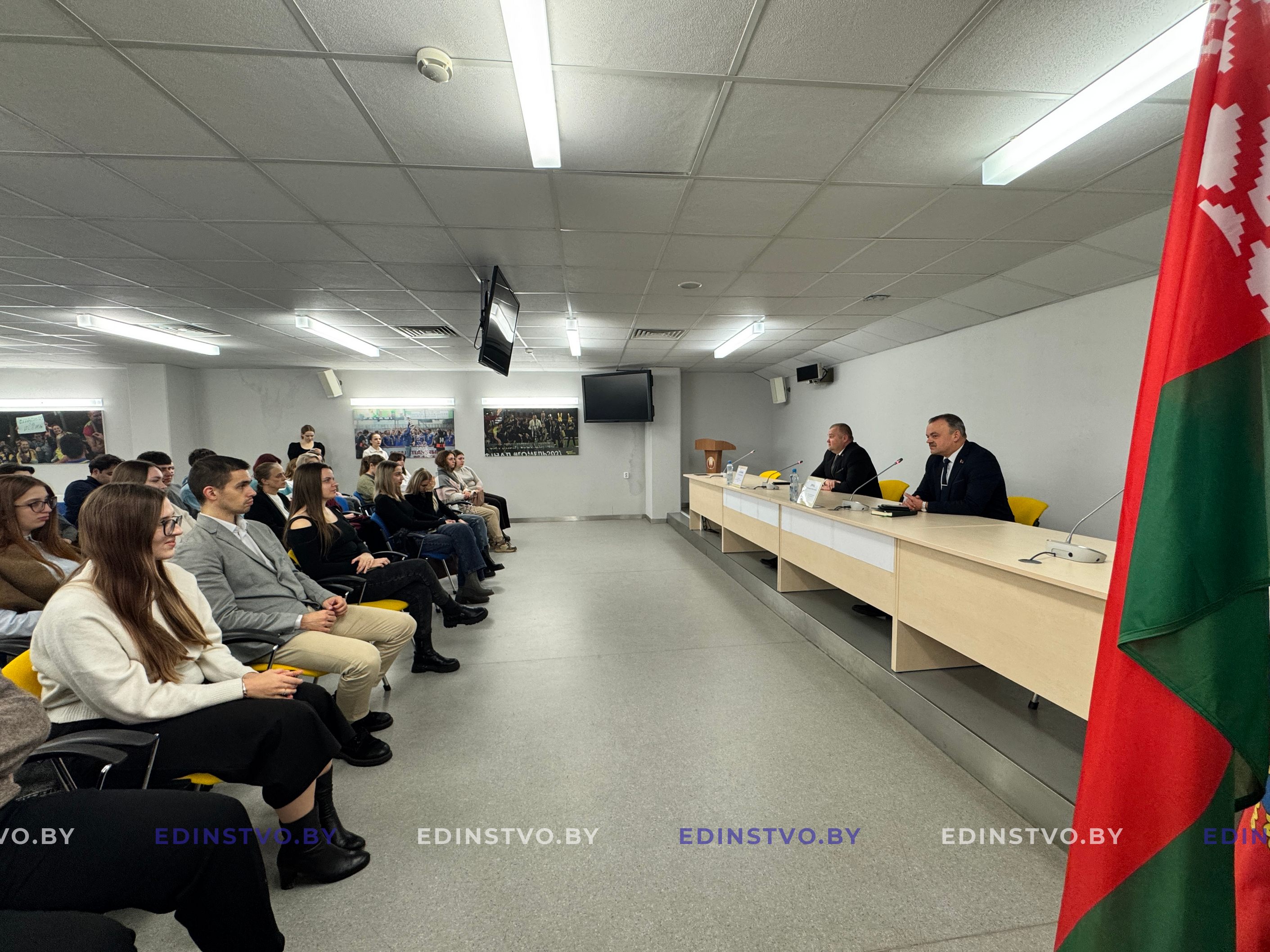 Студенты БГМУ посетили Борисовскую ЦРБ и встретились с руководством района